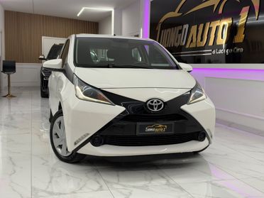 Toyota Aygo 1.0 69CV x-clusiv Full Opt Car-Play