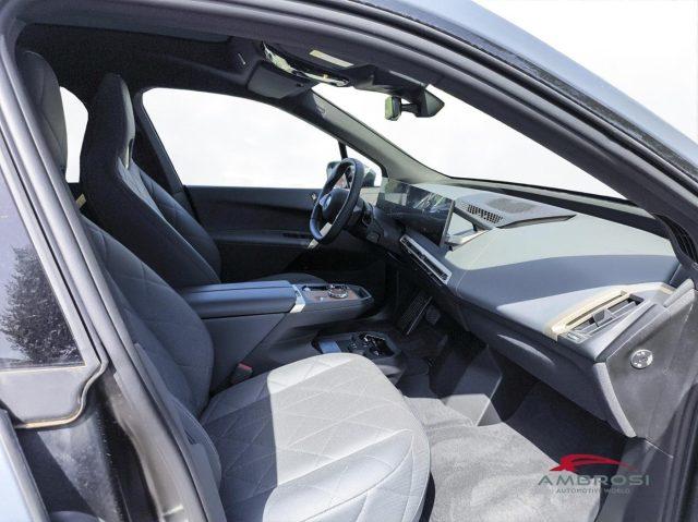 BMW iX xDrive40 Pacchetto Sportivo