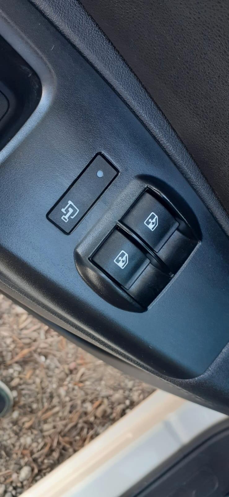 Fiat doblò 2019 - 1.6 mjt Lb automobili