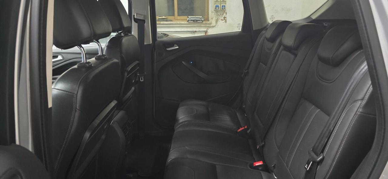 Ford Kuga 2.0 TDCI 140 CV 4WD Business