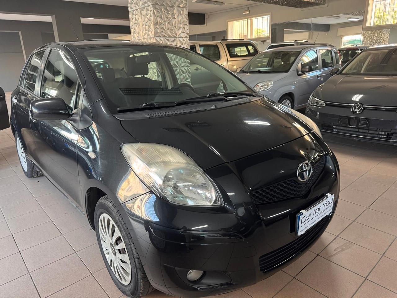 Toyota Yaris 1.0 5 porte Now