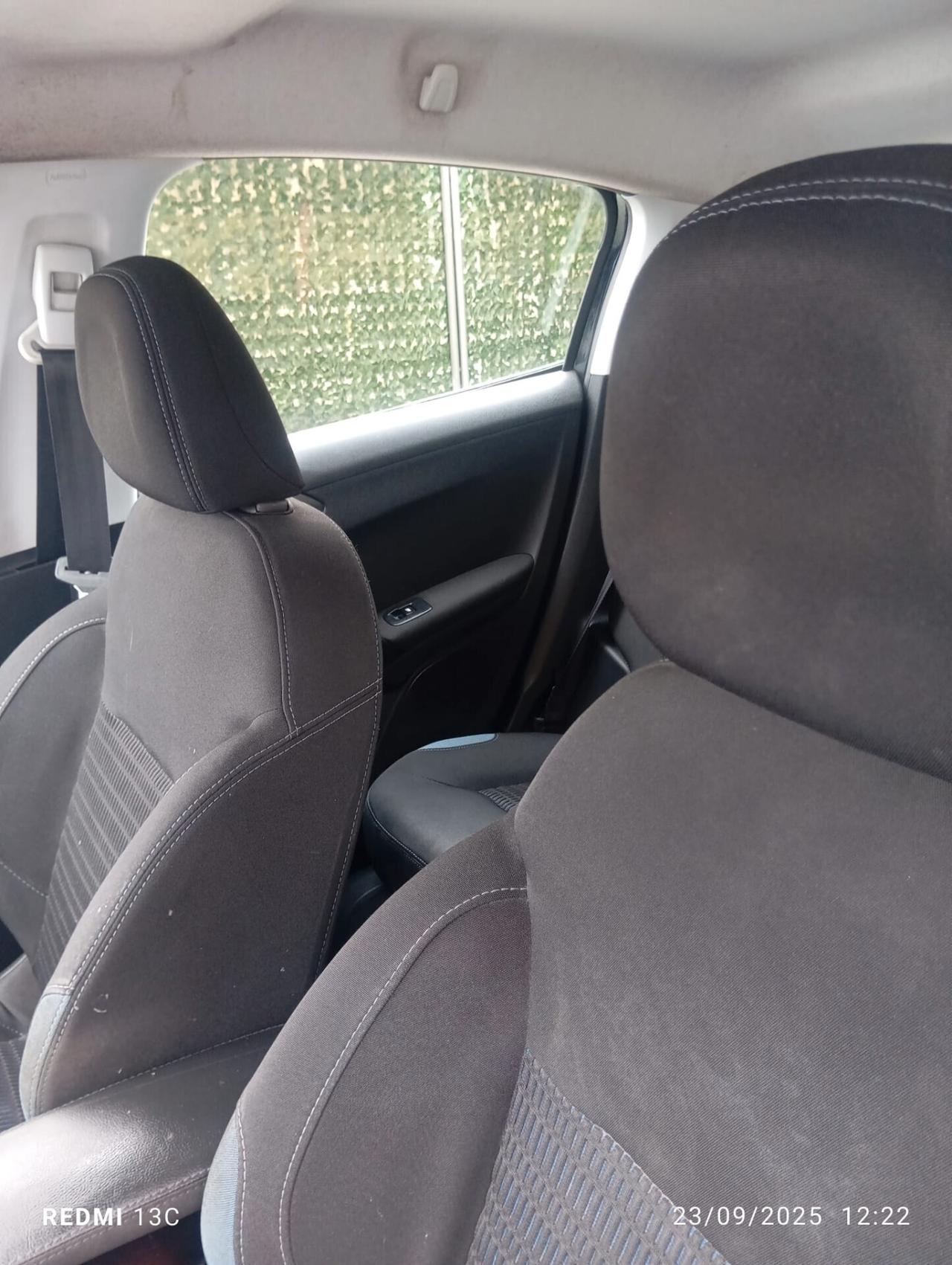Peugeot 208 1.6 e-HDi 92 CV Stop&Start 5 porte Allure