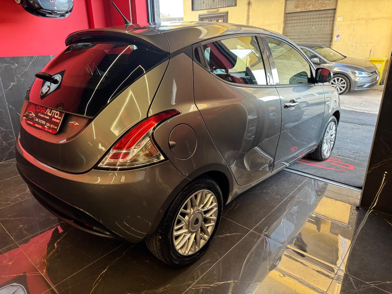 Lancia Ypsilon 1.2 69 CV 5 porte GPL Ecochic Platinum