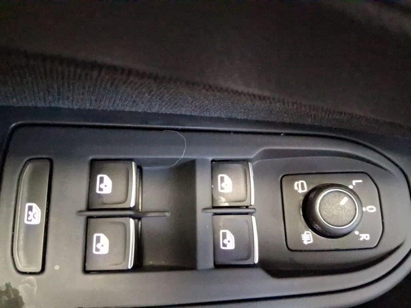 Volkswagen Golf Golf 1.0 eTSI EVO DSG Life