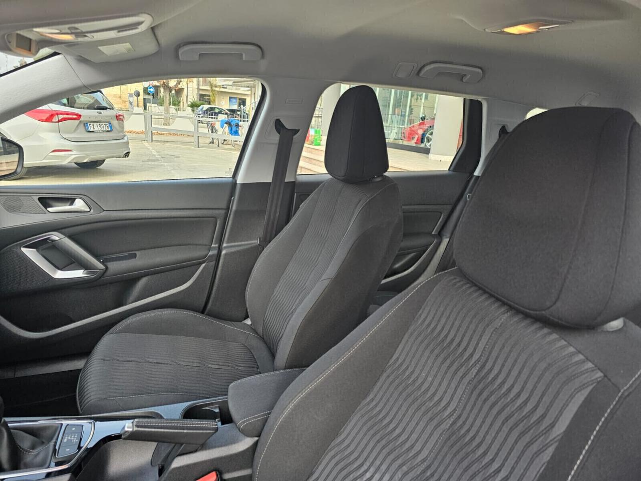 Peugeot 308 BlueHDi 120 EAT6 SW Business