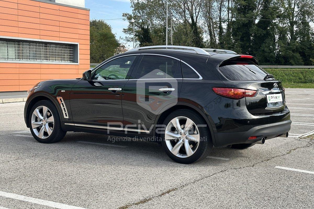 INFINITI QX70 3.0 diesel V6 AT S