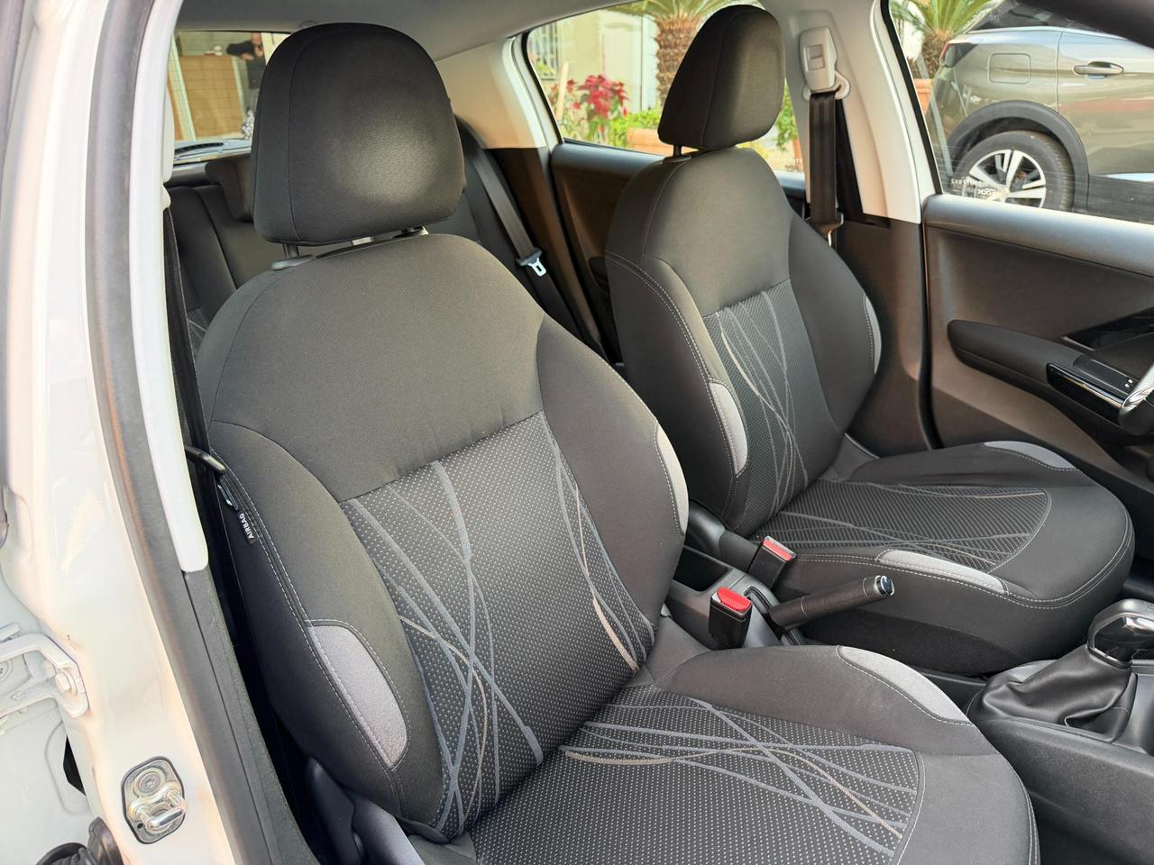 Peugeot 208 5 Porte 208 5p 1.4 hdi 8v Allure