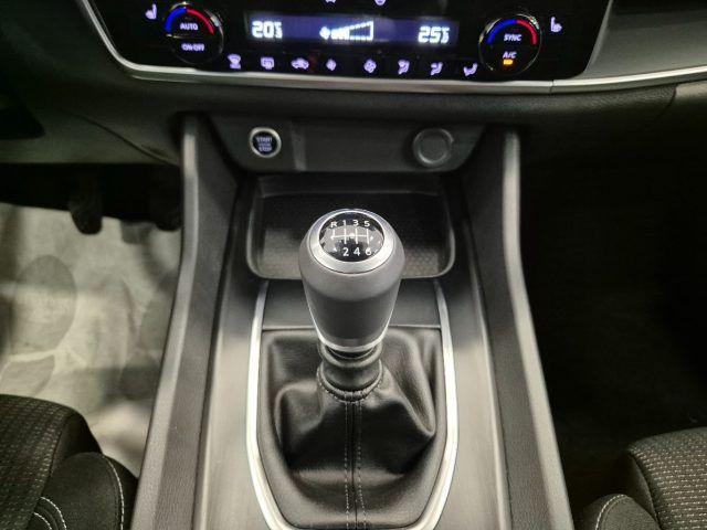 NISSAN Qashqai Acenta MHEV 140 CV N1 Autocarro