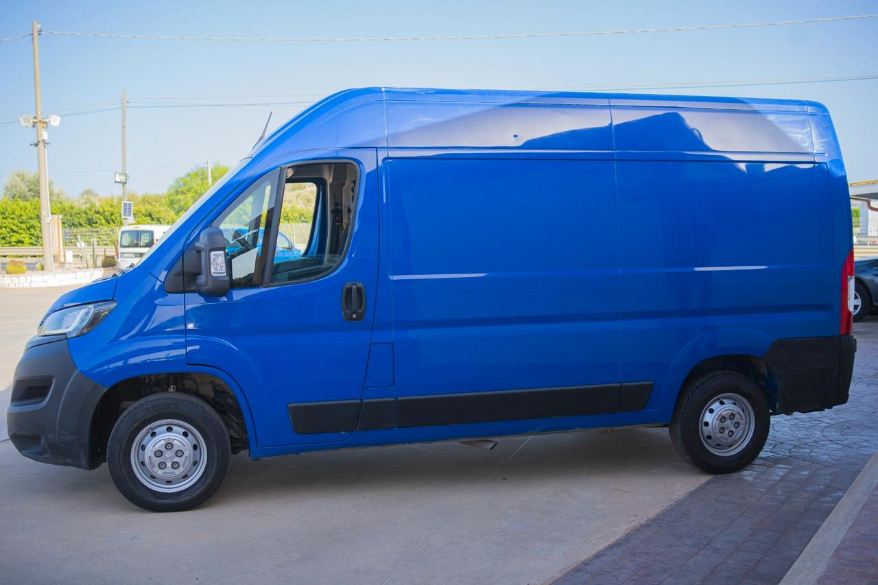 Peugeot Boxer 330 2.2 BlueHDi 140 S&S PC-TN Furgone