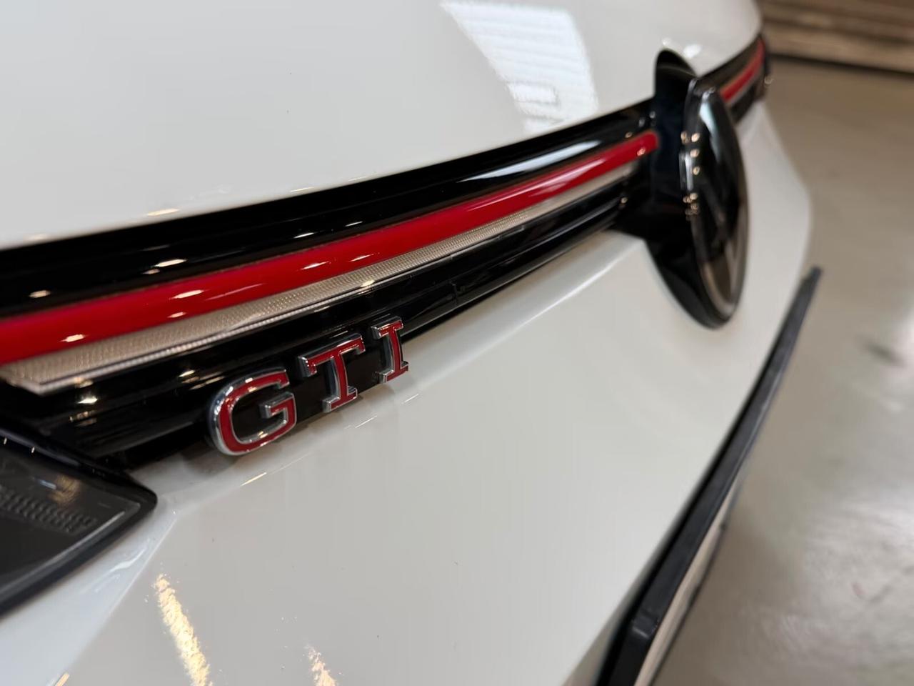 Volkswagen Golf GTI 2.0 TSI