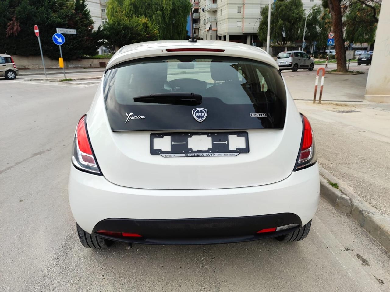 Lancia Ypsilon 1.0 HYBRID SILVER 70CV