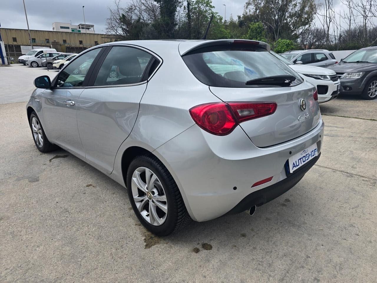 Alfa Romeo Giulietta 1.6 JTDm-2 105 CV Distinctive