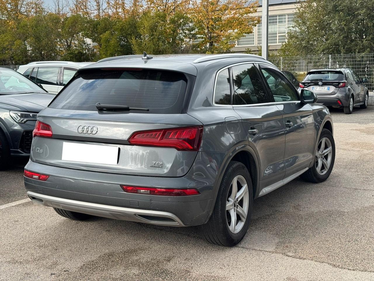 Audi Q5 2.0 TDI quattro S tronic Business Sport