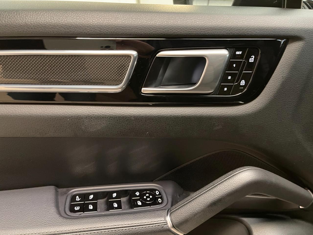 Porsche Cayenne Pacchetto Sport Carbonio-Cerchi 22 GT-Led Matrix-3.0 E-Hybrid Tiptronic-LEGGI SOTTO