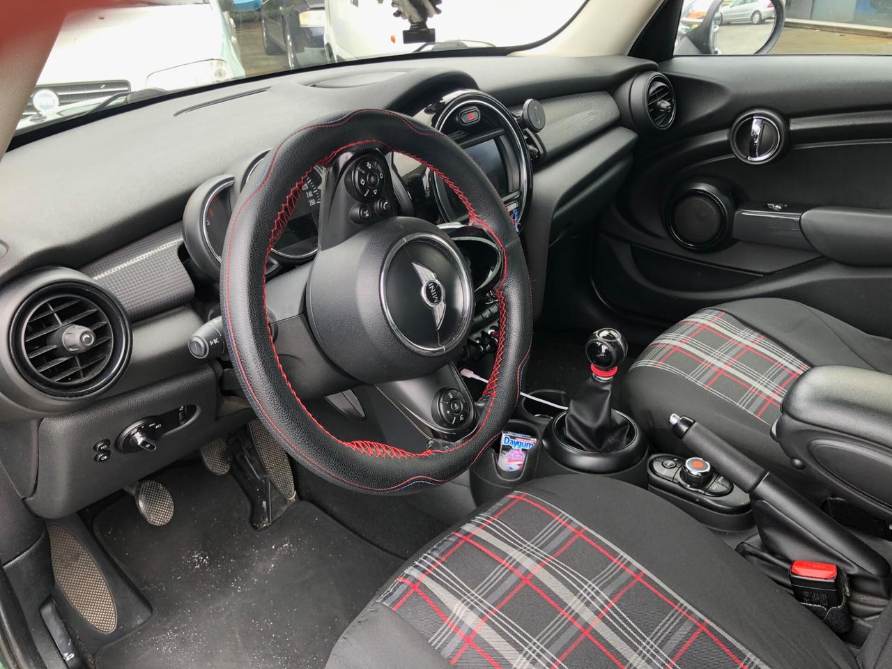 Mini Mini 1.5 Cooper D 5 porte