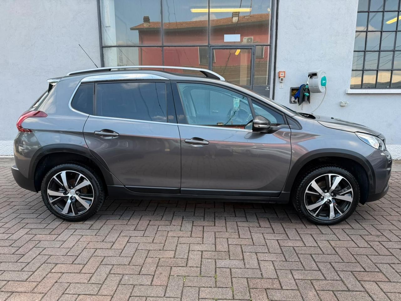 Peugeot 2008 PureTech Turbo 110 S&S Allure