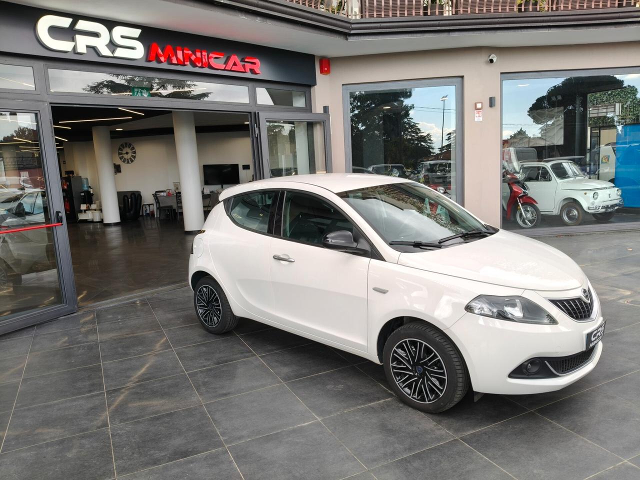 Lancia Ypsilon 1.0 FireFly 5 porte S&S Hybrid Ecochic Gold