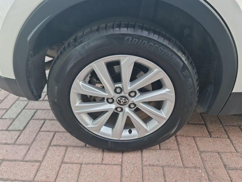 Toyota C-HR C-HR 1.8 hev Active fwd e-cvt