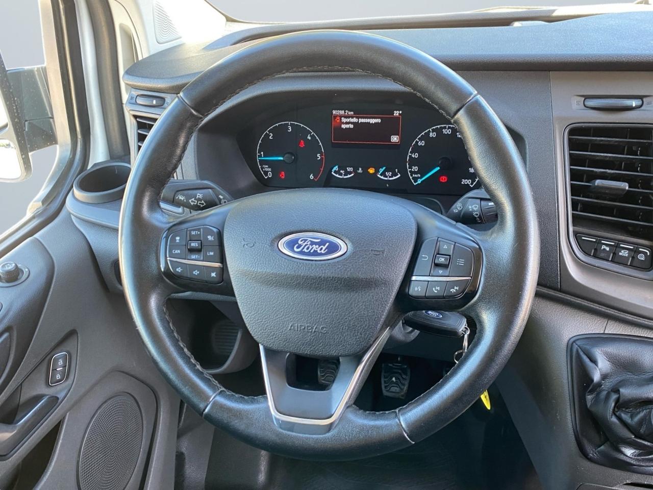 FORD Transit Custom 320 2018 - transit custom 320 2.0 tdci 130cv