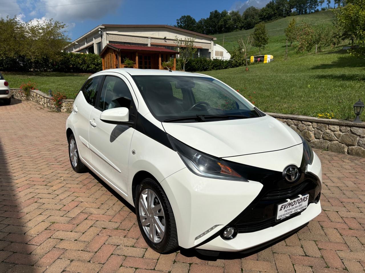 Toyota Aygo 1.0 VVT-i 69 CV 5 porte OK NEOPATENTATI