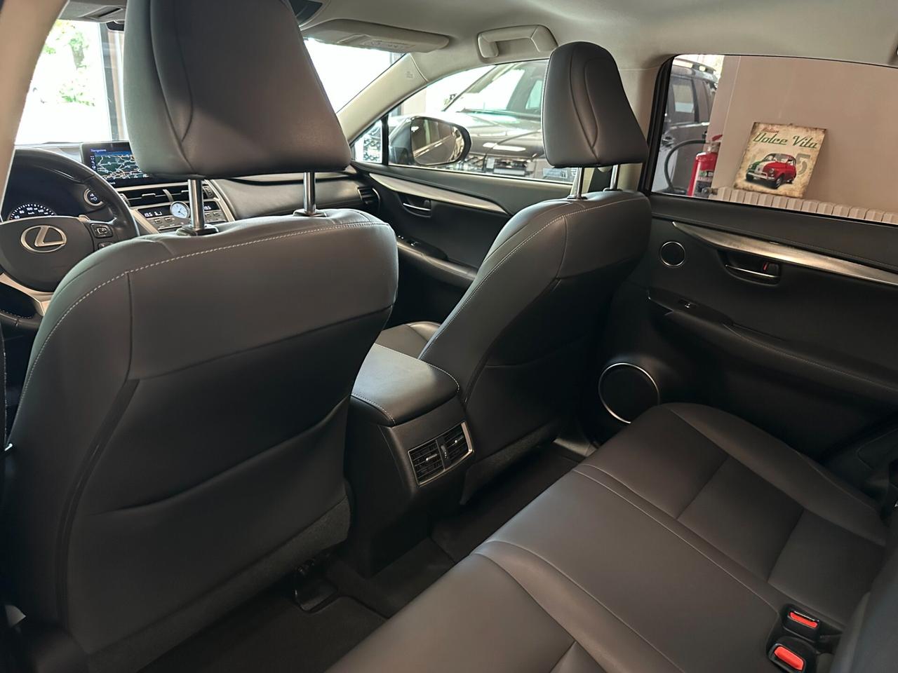 Lexus NX 300h Hybrid Executive 4wd - UnicoPro