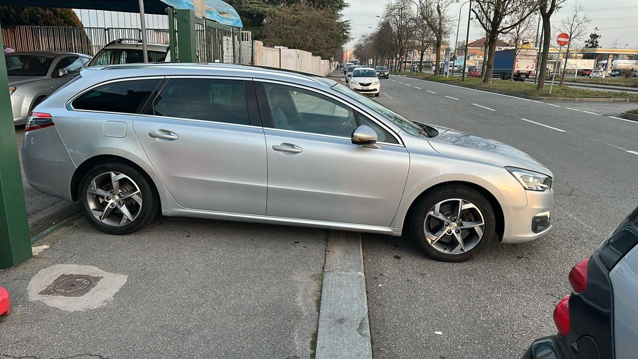 Peugeot 508 BlueHDi 180 EAT6 S&S SW GT