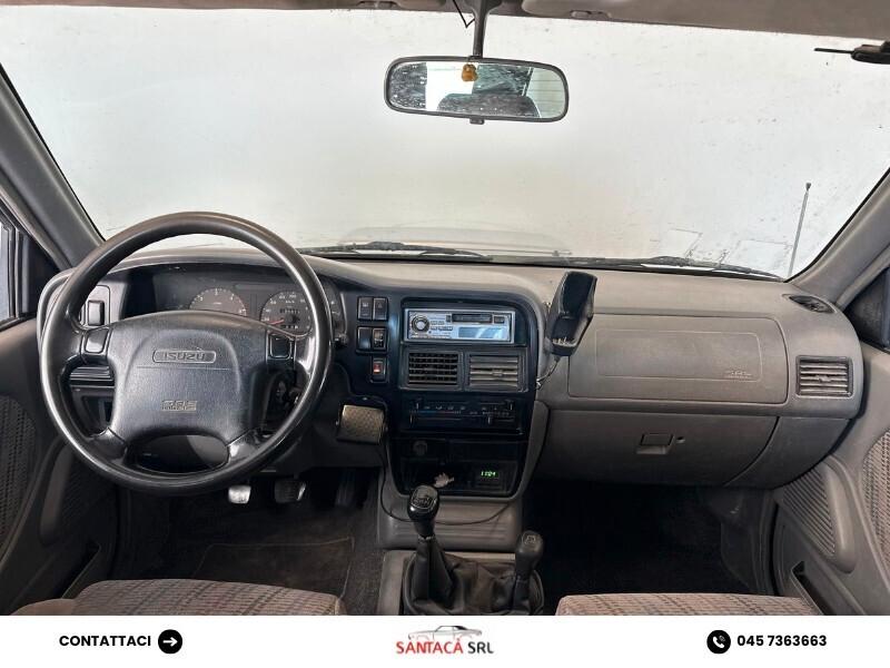 NISSAN PICK UP 4X4