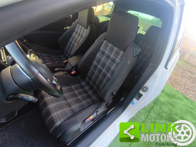 VOLKSWAGEN Golf GTI GTI