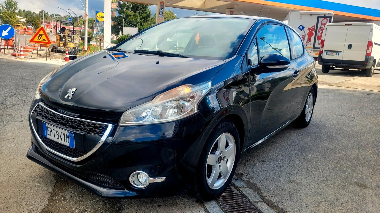 Peugeot 208 1.2 VTi 82 CV 3 porte Allure