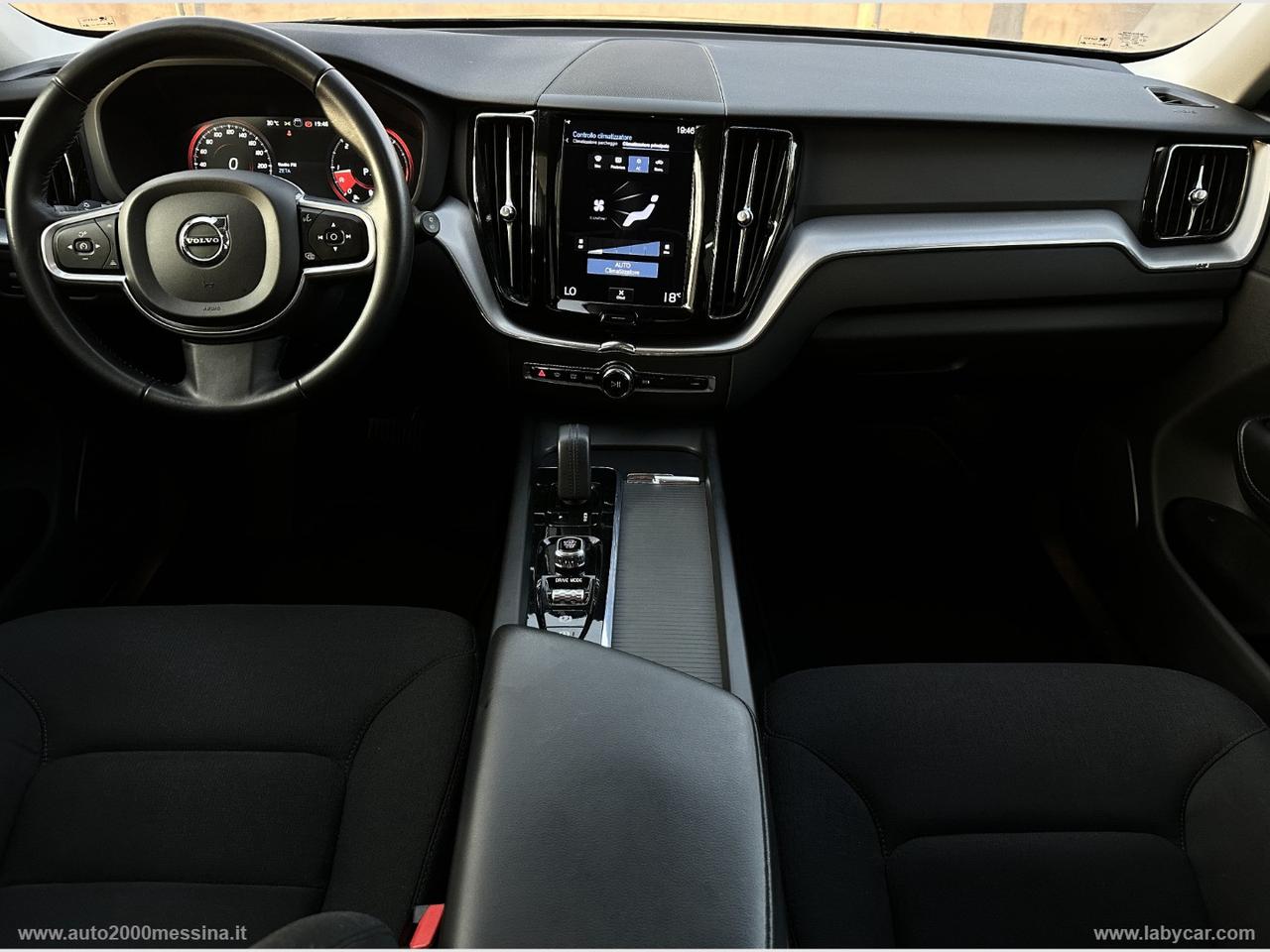 VOLVO XC60 B4 GEARTRONIC MOMENTUM IBRIDO DIESEL/ELETTTICO