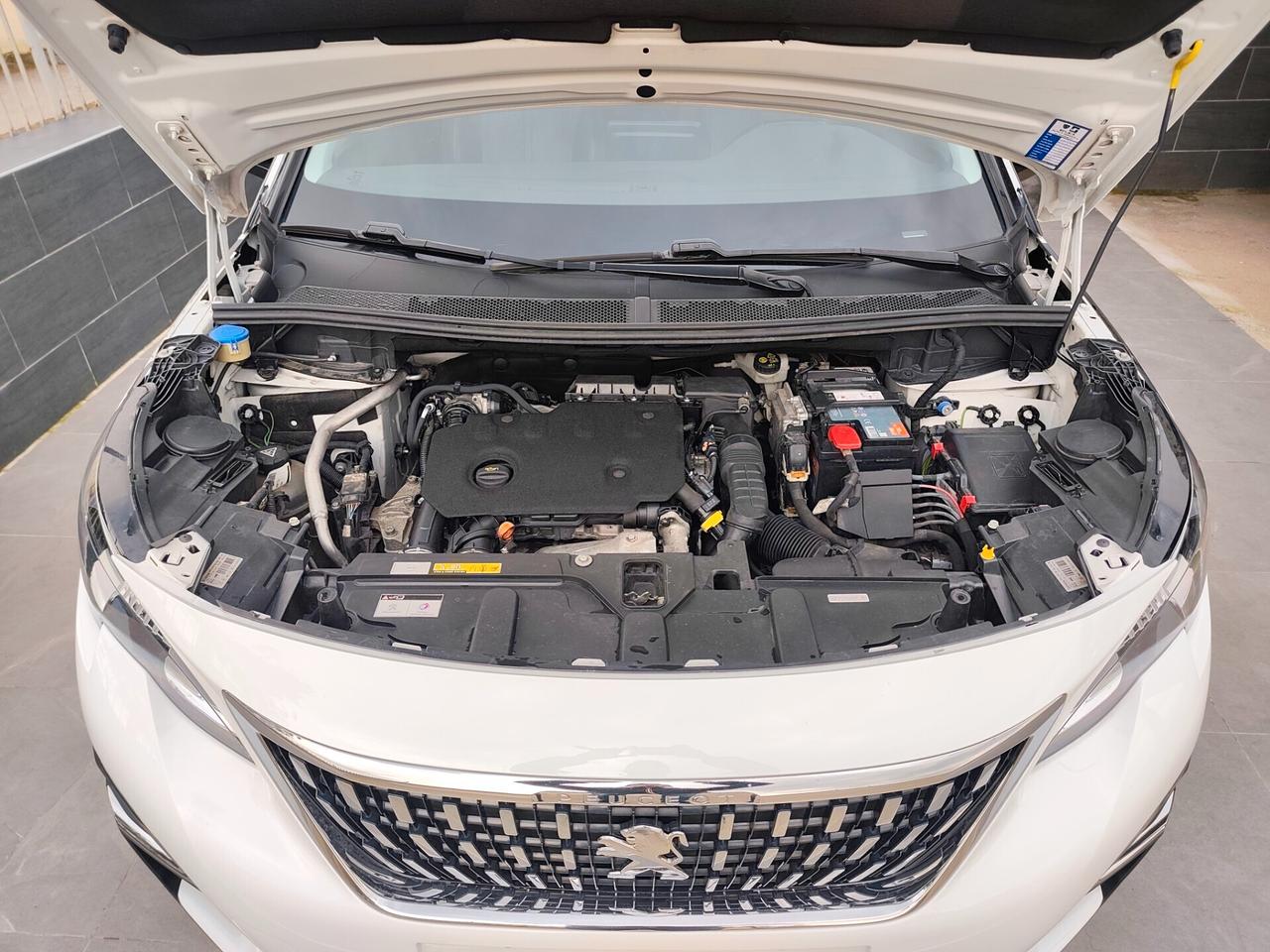 Peugeot 5008 1.5 BlueHDi 130cv 7 POSTI