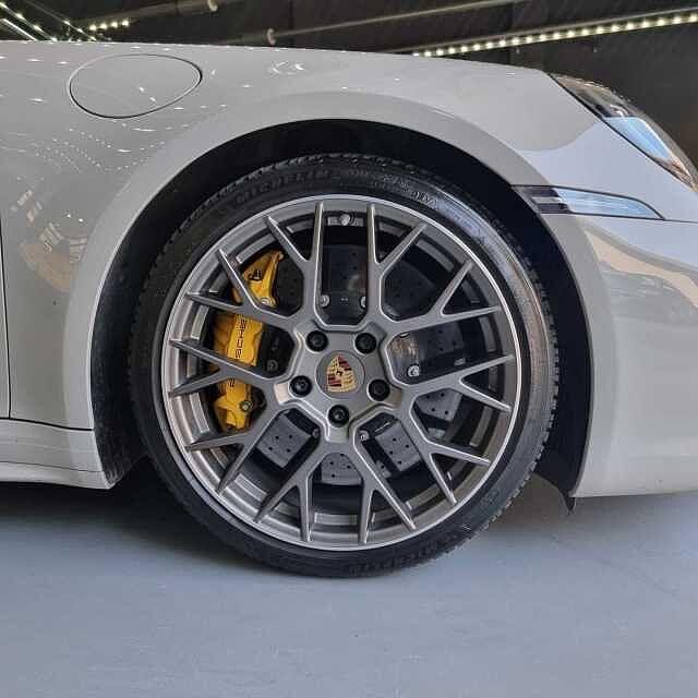 Porsche 992 Carrera 4S CARBO-TETTO-PDCC-RADAR