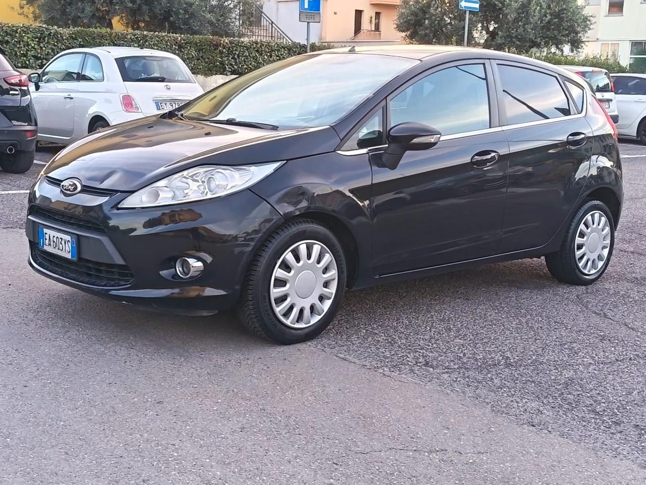 Ford Fiesta 2010 1.4 5 porte Bz.- GPL Titanium NEOPATENTATI LEGGI BENE