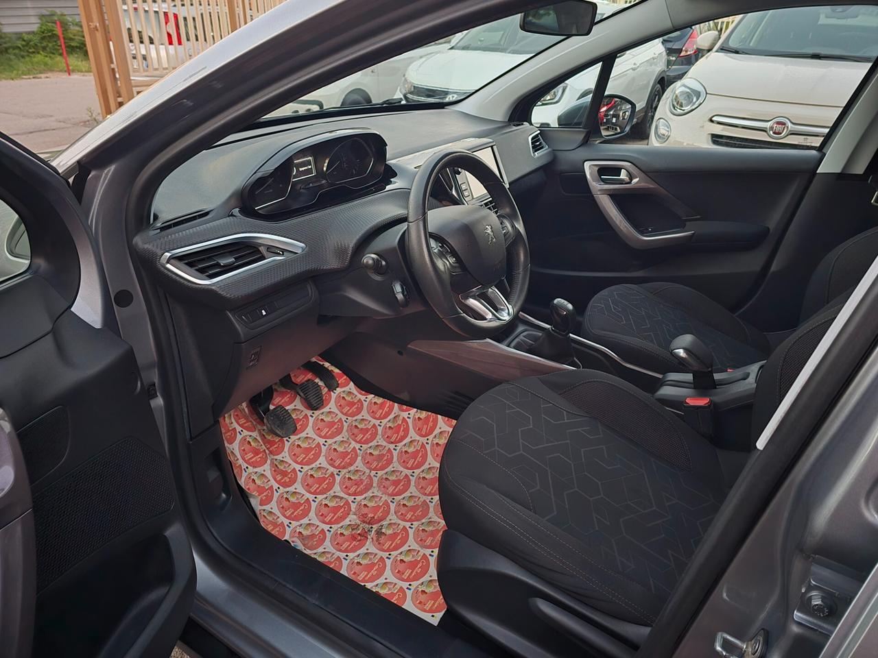 Peugeot 2008 BlueHDi 100 Allure