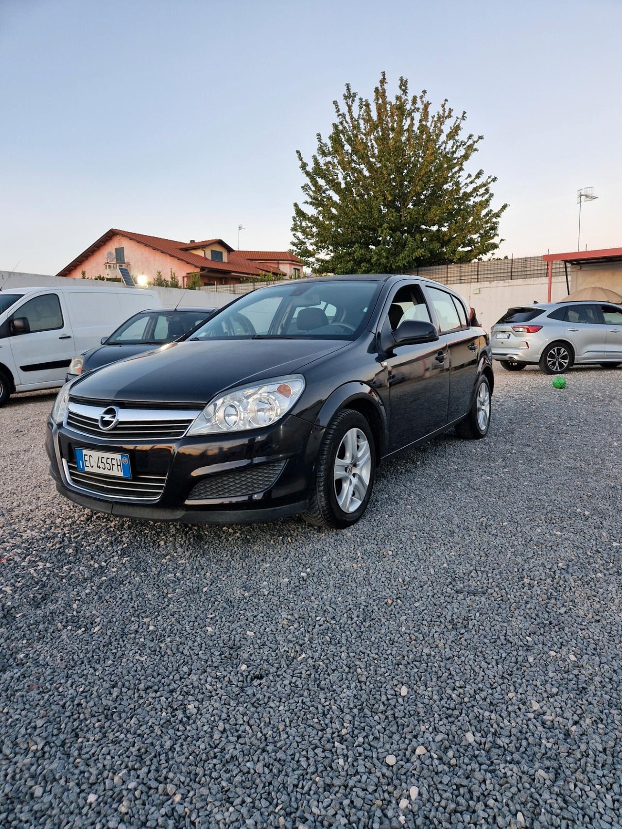 Opel Astra 1.4 16V GPL-TECH 5 porte Enjoy 180000km