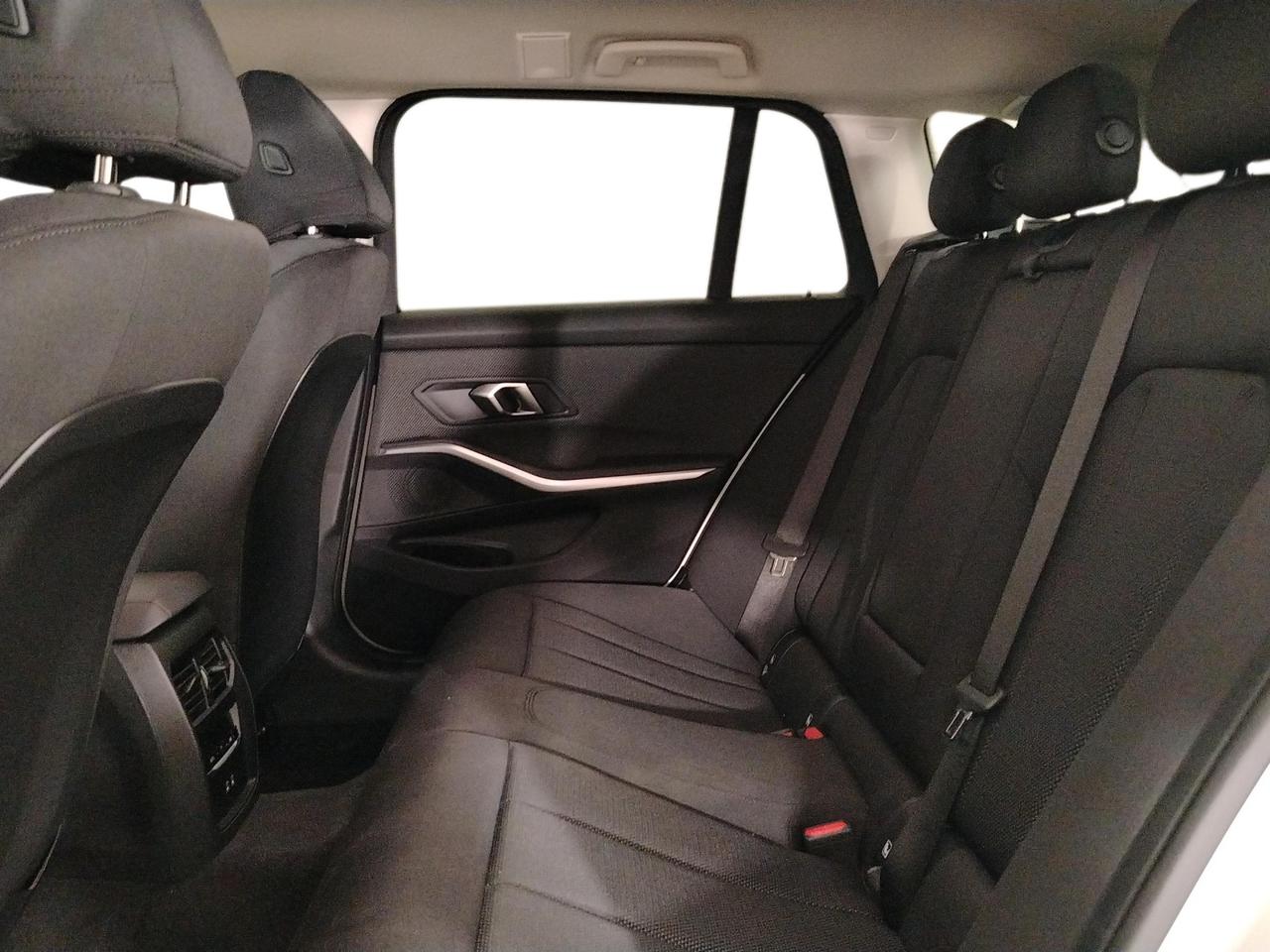 BMW Serie 3 318d Touring 48V