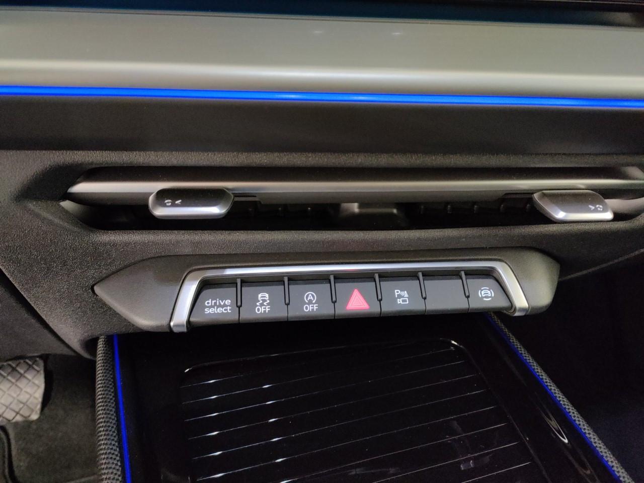 AUDI Aud Q3 SUV 40tfsi quattro Business advanced (204cv)