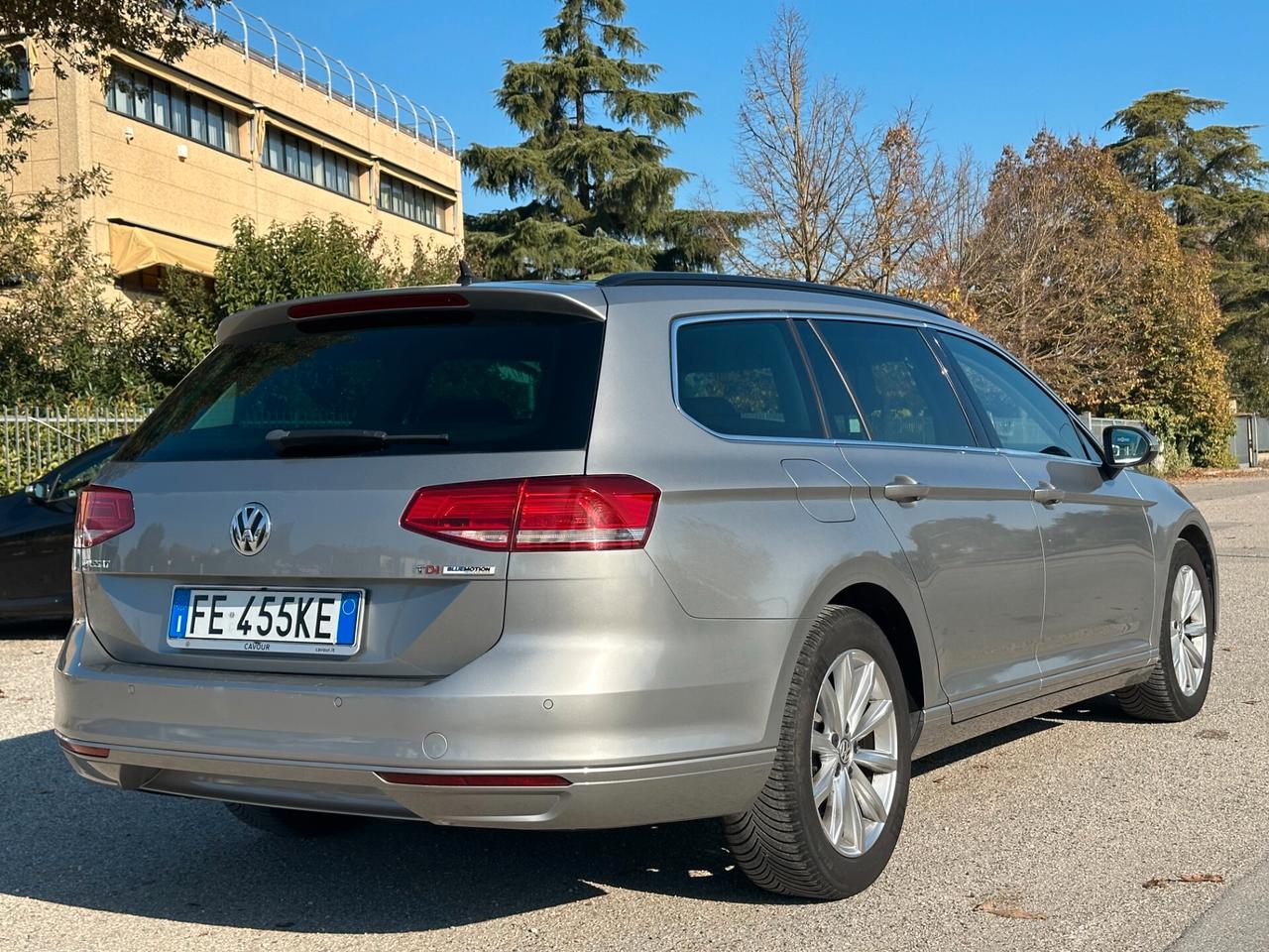 Volkswagen Passat Variant 1.6 TDI DSG Business