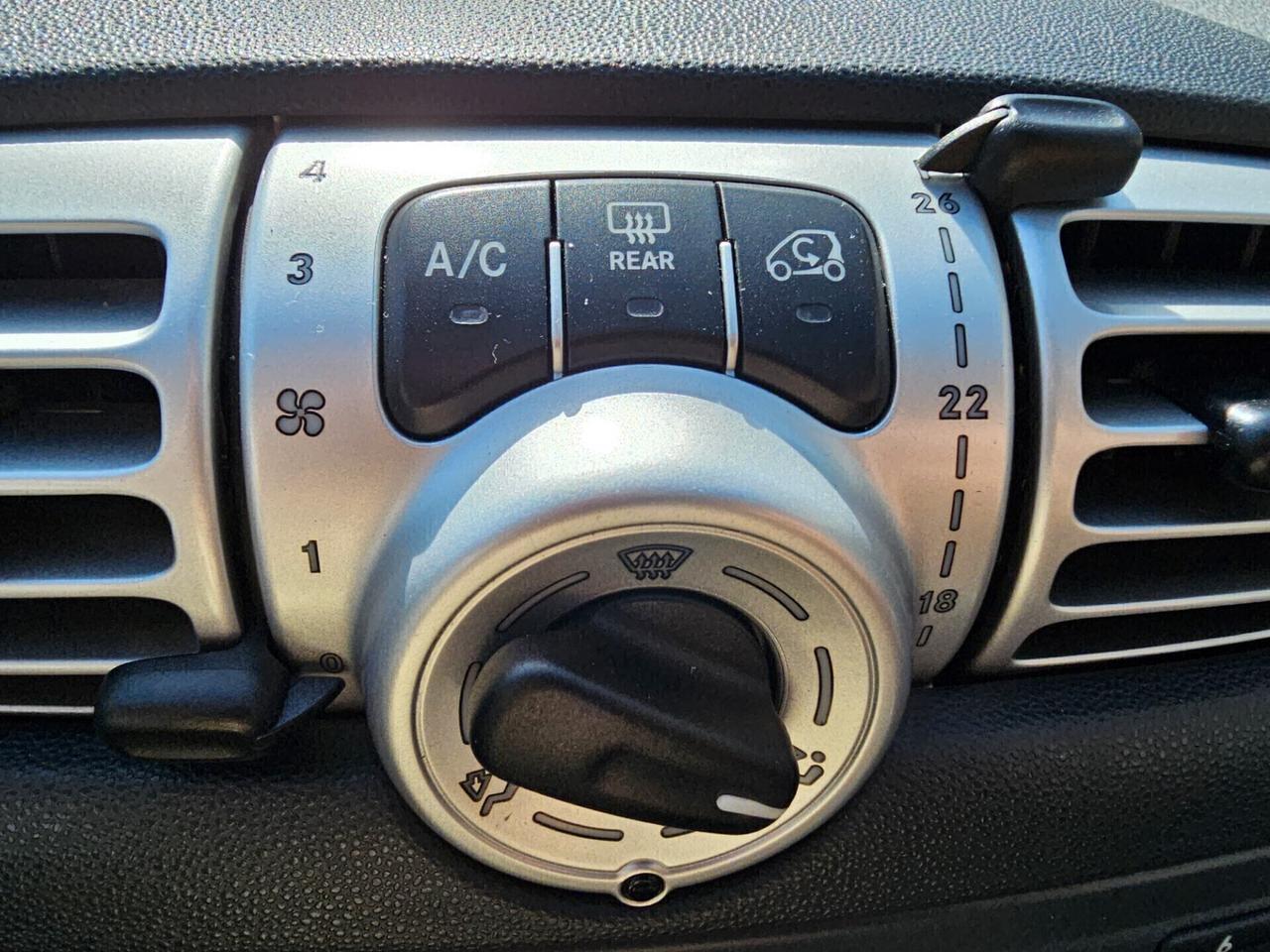 Smart ForTwo 1000 52 kW MHD cabrio passion - NeoPatentati