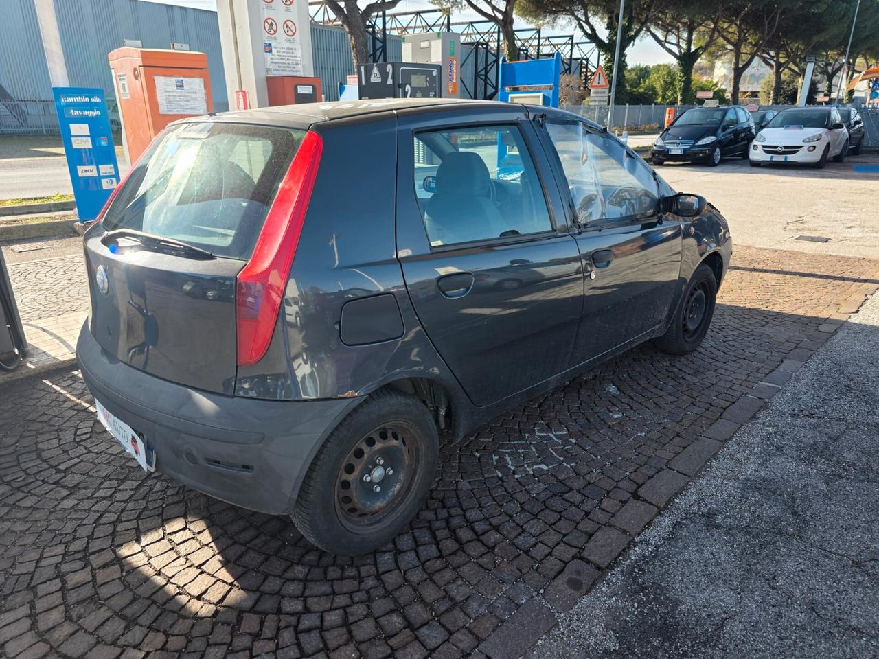 Fiat Punto 1.2 5 porte 160.000km Leggermente incidentata