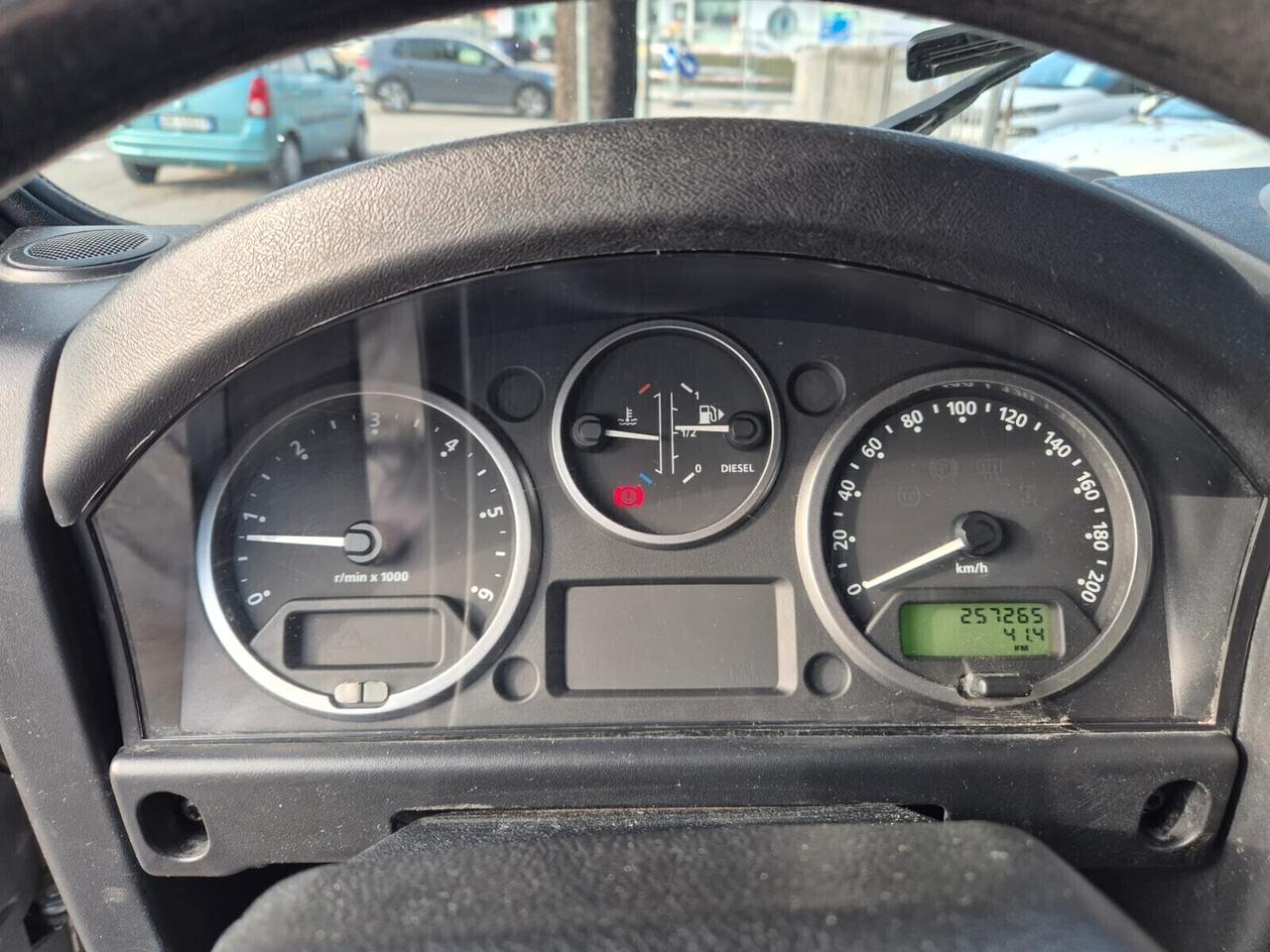 Land Rover Defender 90 2.4 TD4 Station Wagon S