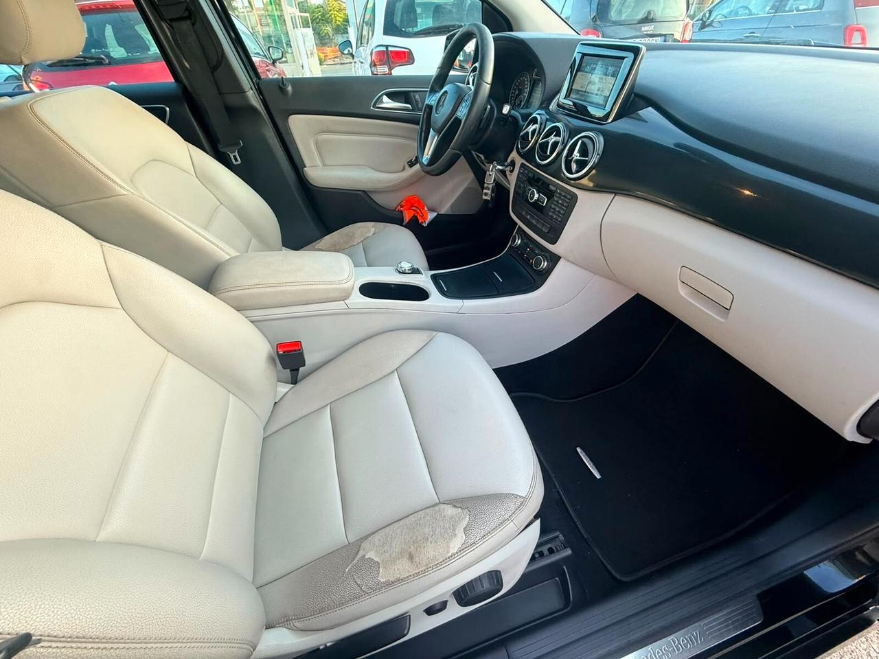 Mercedes-benz B 200 NGD Executive