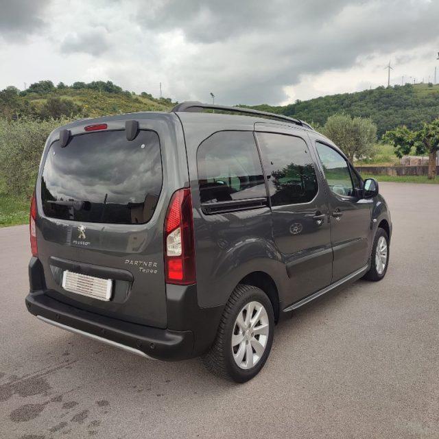 PEUGEOT Partner Tepee BlueHDi 100 Outdoor
