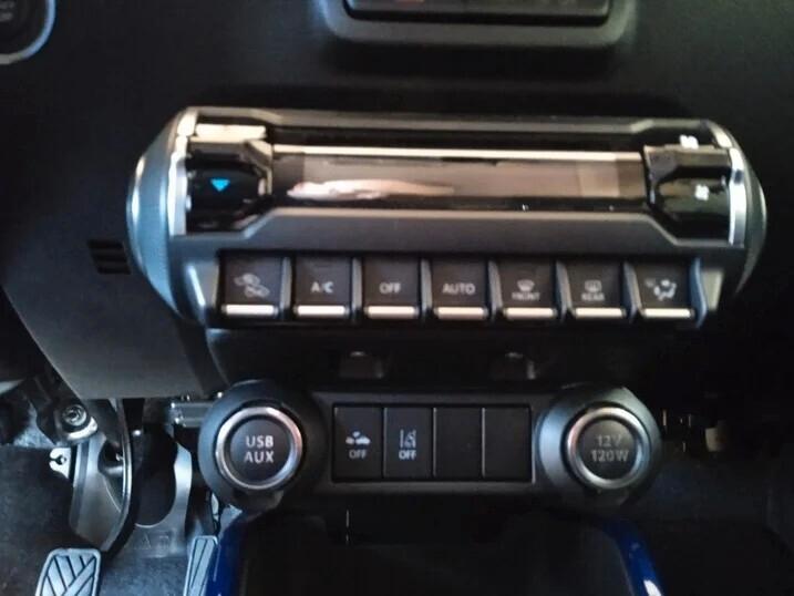 Suzuki Ignis 1.2 Hybrid Top