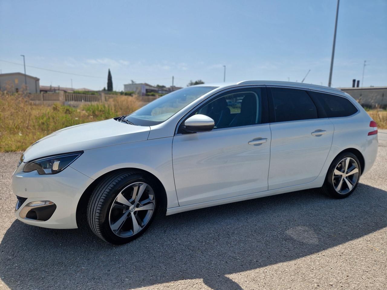 Peugeot 308 BlueHDi 120 S&S SW Allure