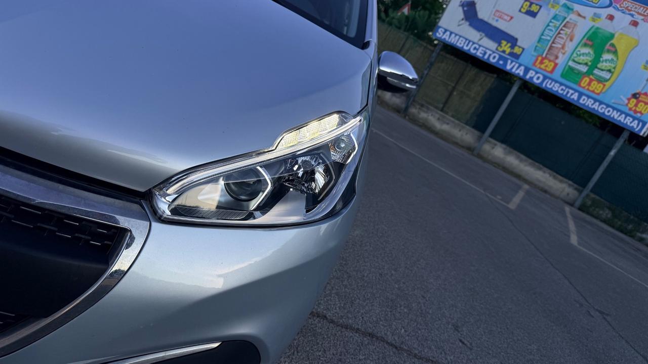 Peugeot 208 5 porte Allure !!GARANZIA!!