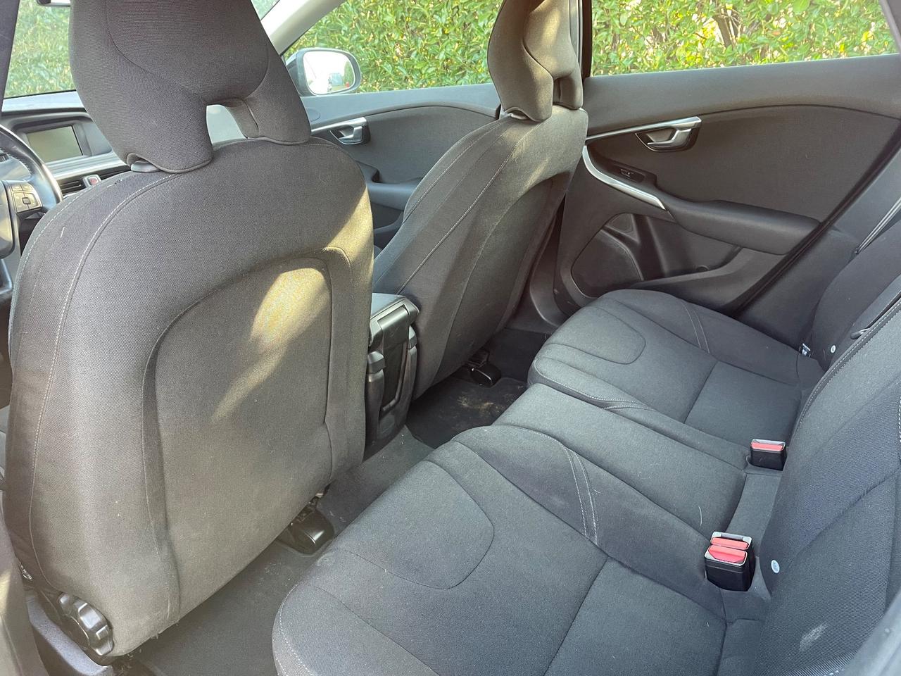 Volvo V40 2.0 D2 120cv MOMENTUM/GARANZIA 12 MESI