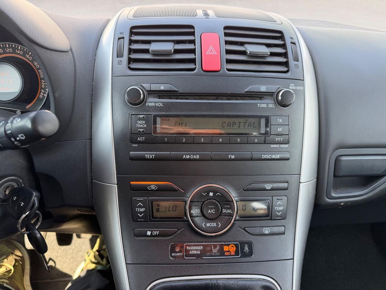 Toyota Auris 2.0 D-4D SOL #11110