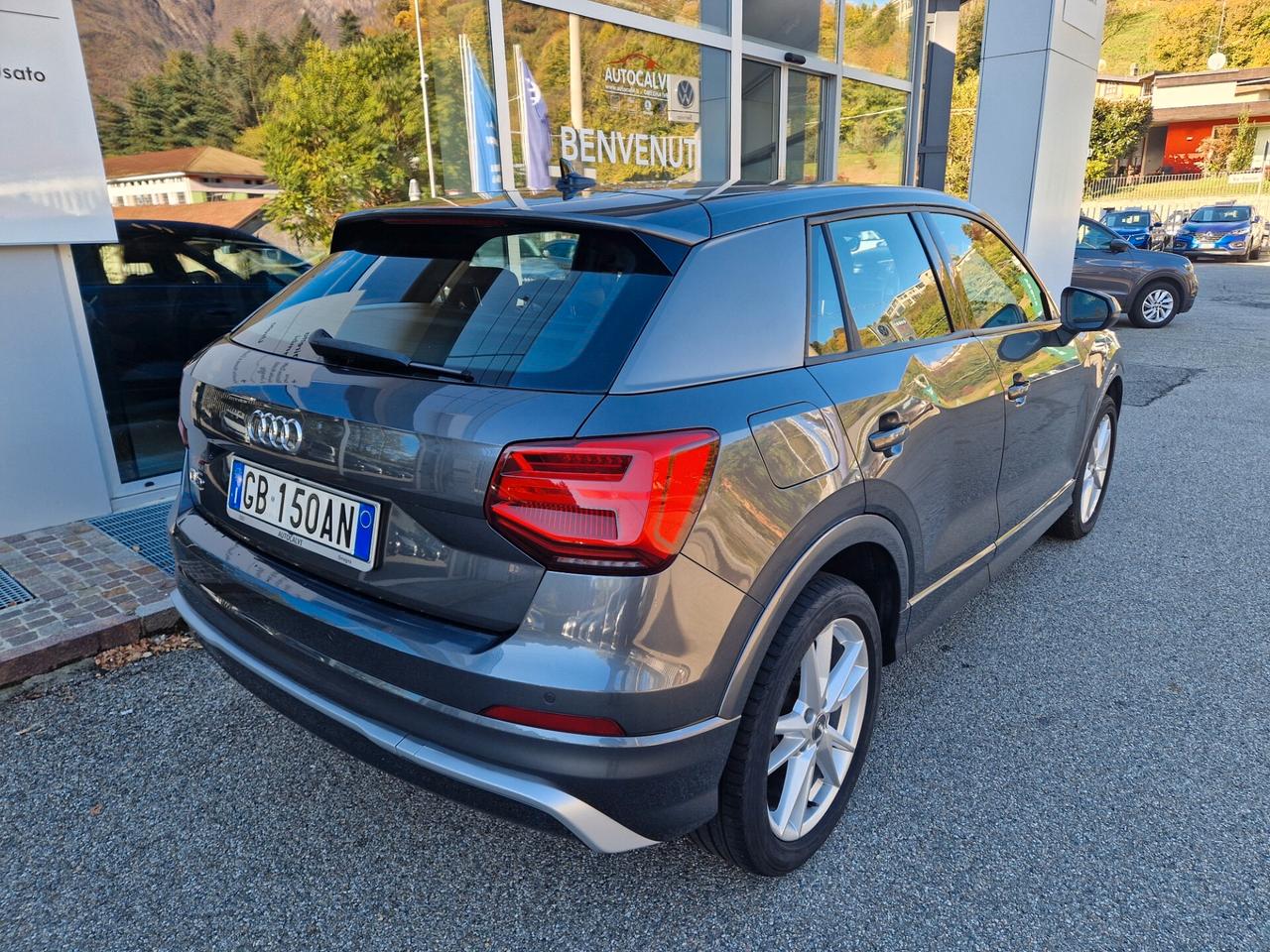 Audi Q2 35 TFSI S tronic Identity Black