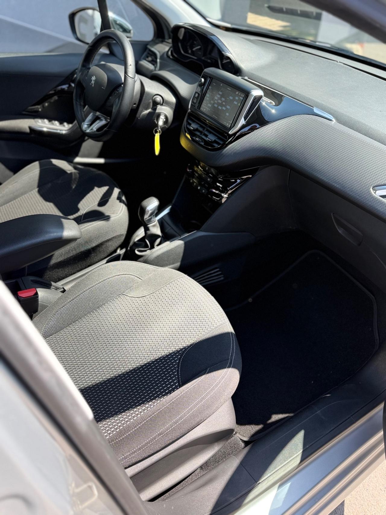 Peugeot 208 BlueHDi 100 5 porte Allure
